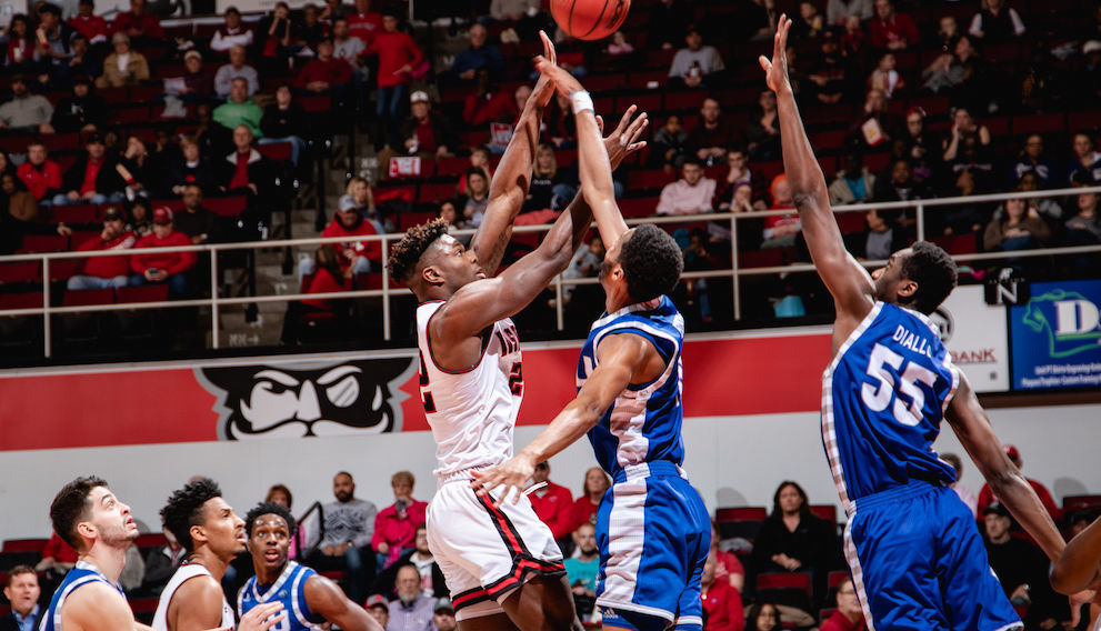 EIU men's basketball 02/09/19